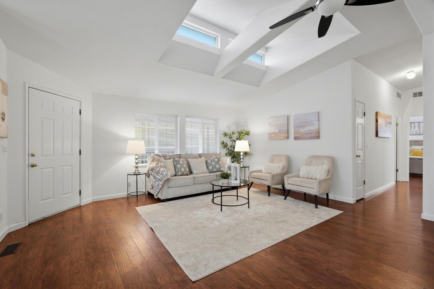 Detail Gallery Image 3 of 45 For 1085 Tasman Dr #400,  Sunnyvale,  CA 94089 - 3 Beds | 2 Baths