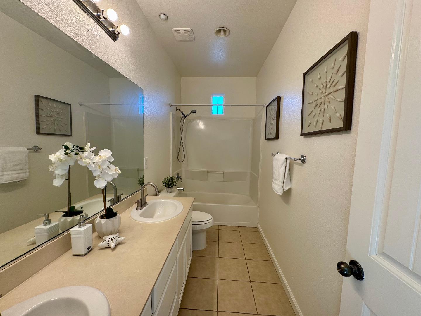 Detail Gallery Image 17 of 26 For 1924 Cedar Falls Ave, Brentwood,  CA 94513 - 4 Beds | 3/1 Baths