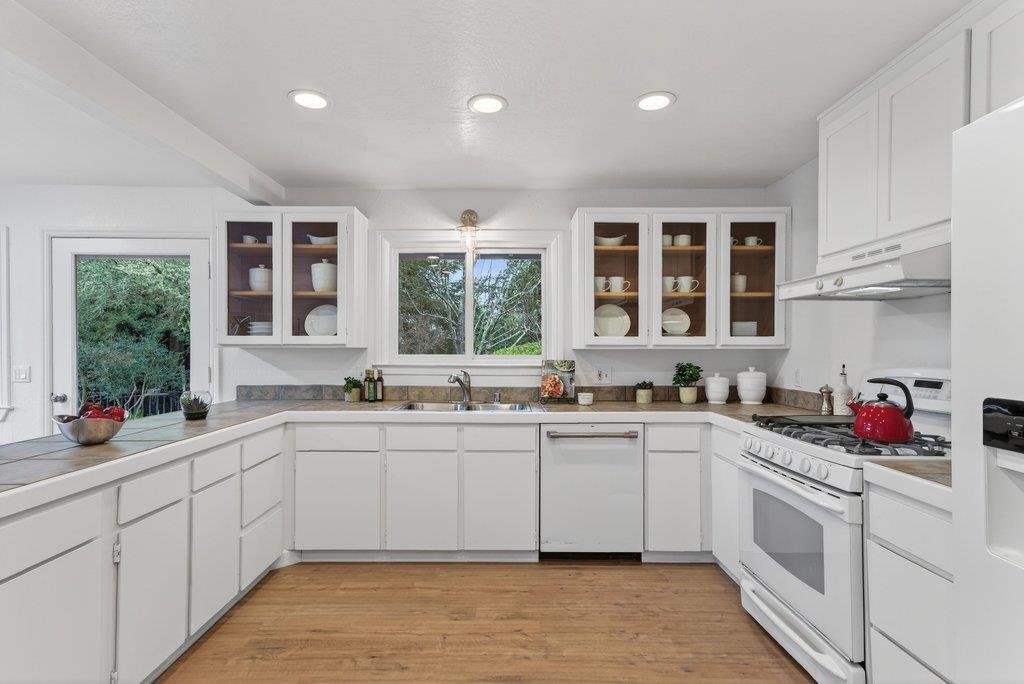 Detail Gallery Image 14 of 69 For 1455 Fern Flat Rd, Aptos,  CA 95003 - 3 Beds | 2 Baths