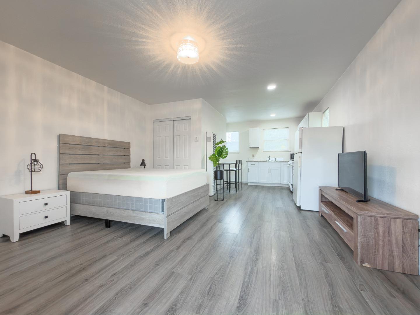 21661 Cliff Drive, Santa Cruz, CA, 95062