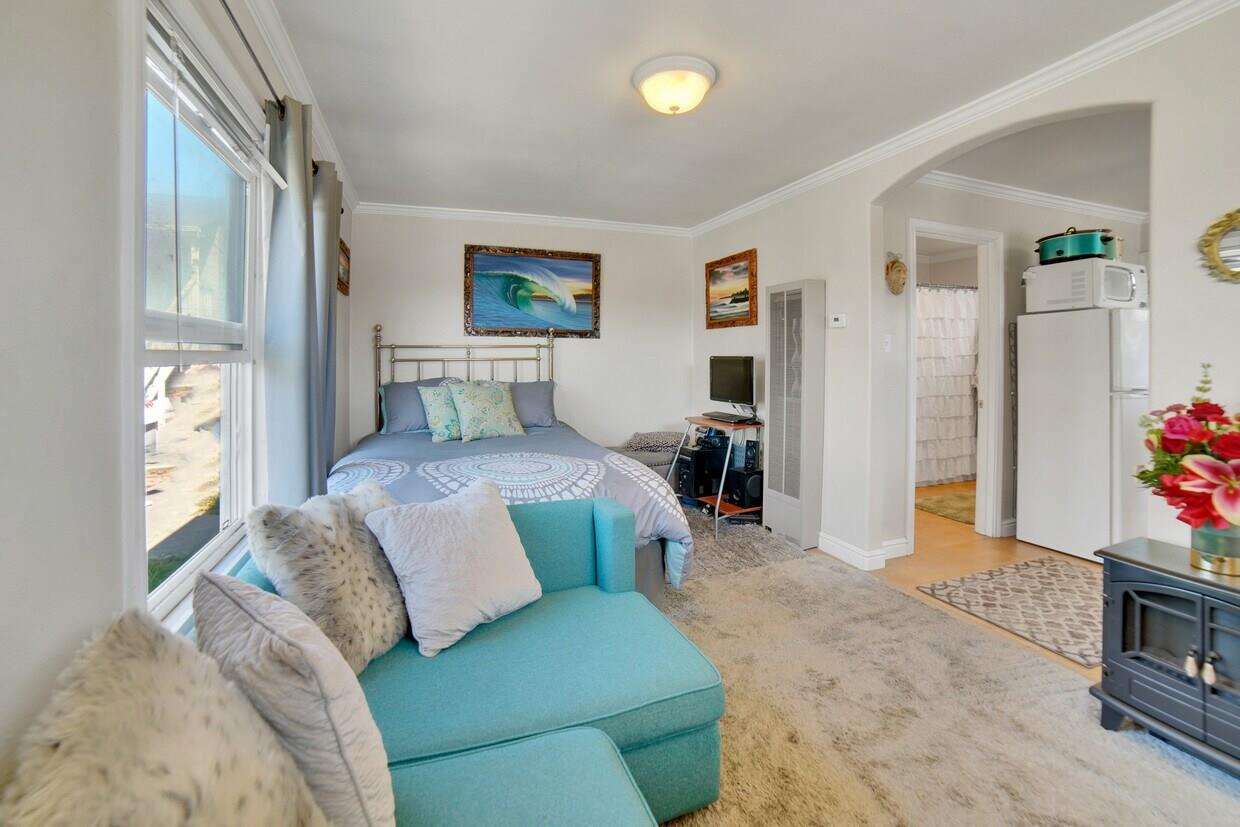 21661 Cliff Drive, Santa Cruz, CA, 95062