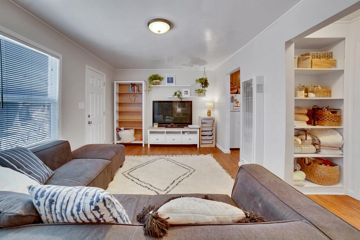 21661 Cliff Drive, Santa Cruz, CA, 95062