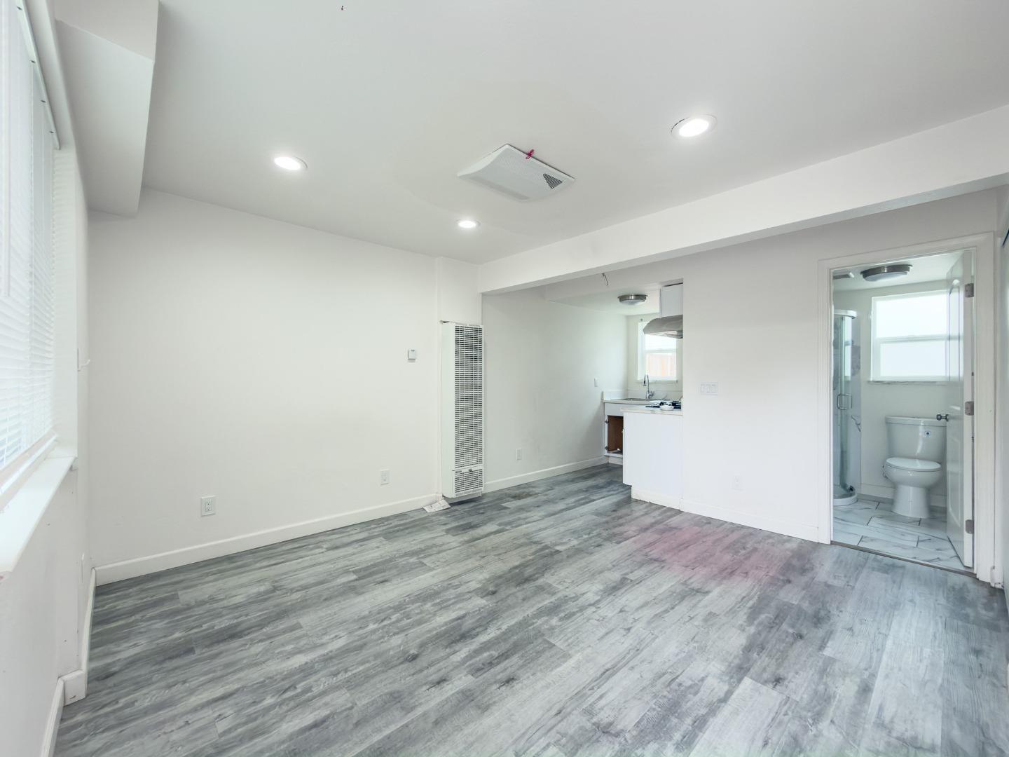 21661 Cliff Drive, Santa Cruz, CA, 95062