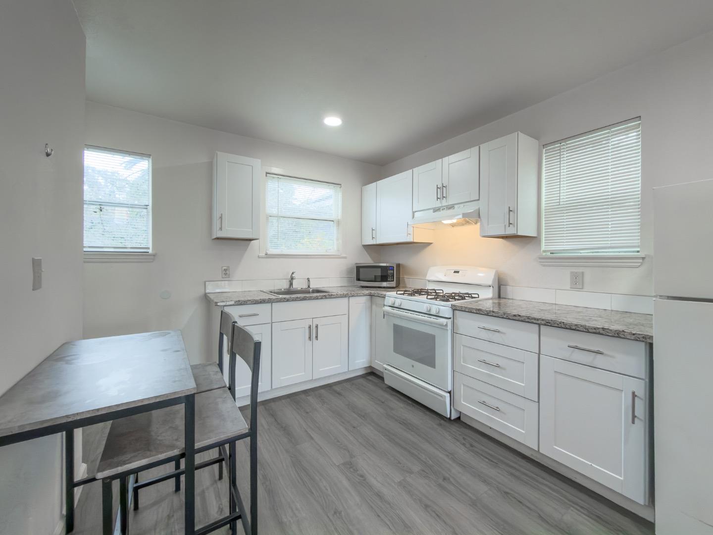 21661 Cliff Drive, Santa Cruz, CA, 95062