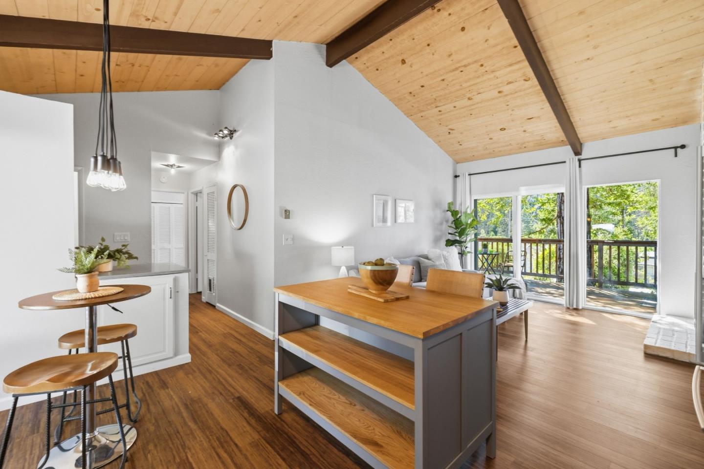 Detail Gallery Image 12 of 48 For 101 Culligan Ct, Boulder Creek,  CA 95006 - 2 Beds | 2 Baths