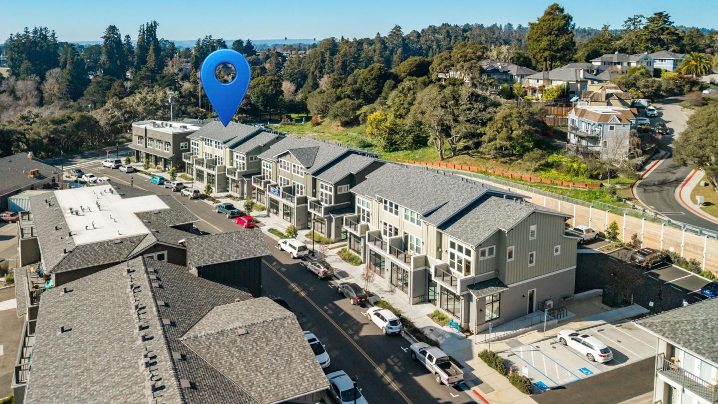 Detail Gallery Image 31 of 38 For 111 Aptos Village Way #2,  Aptos,  CA 95003 - 3 Beds | 3 Baths