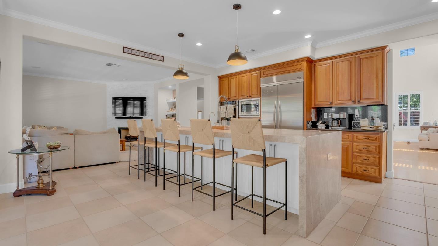 Detail Gallery Image 13 of 24 For 7115 Lahinch Dr, Gilroy,  CA 95020 - 5 Beds | 3/1 Baths