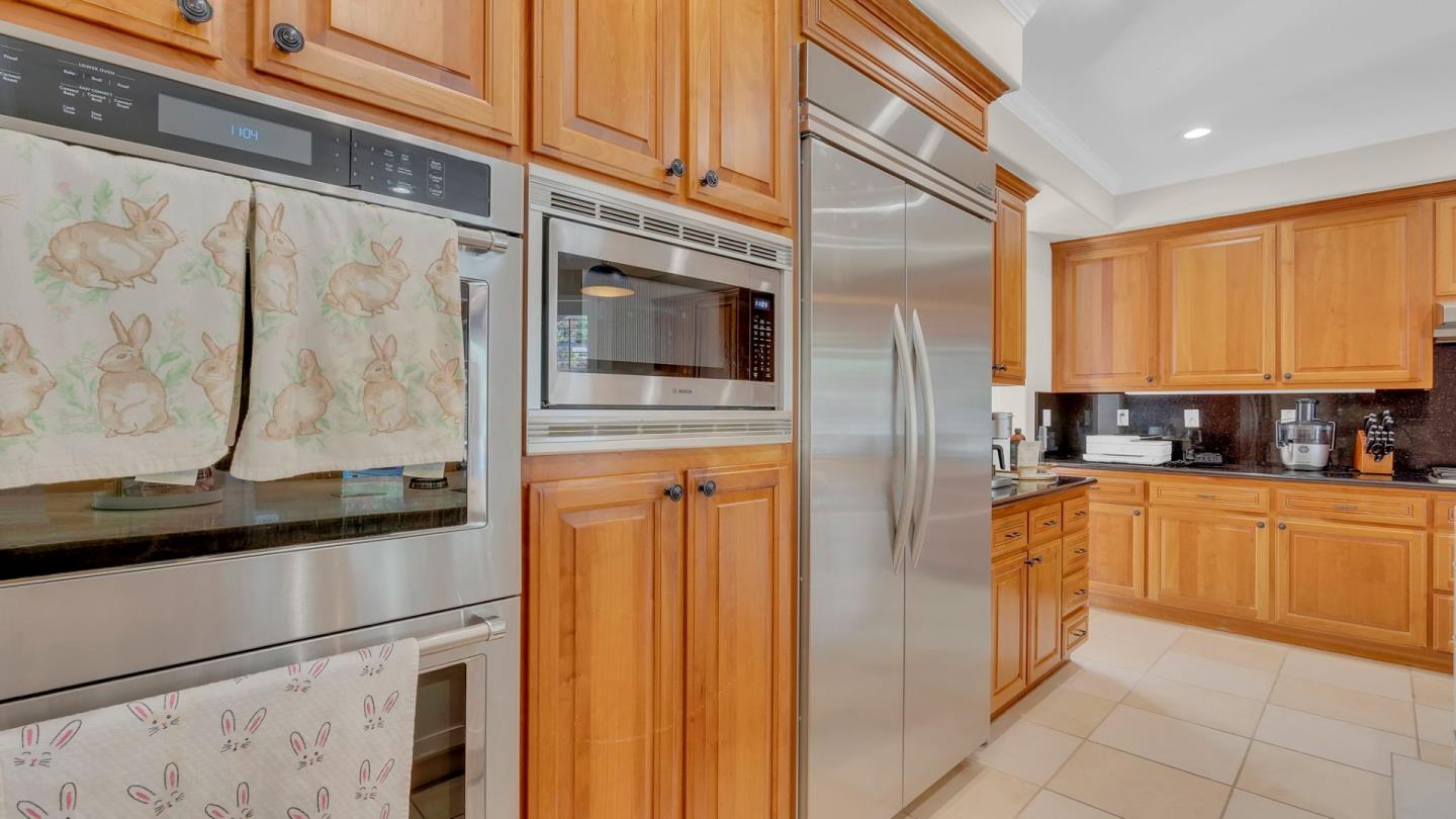 Detail Gallery Image 14 of 24 For 7115 Lahinch Dr, Gilroy,  CA 95020 - 5 Beds | 3/1 Baths