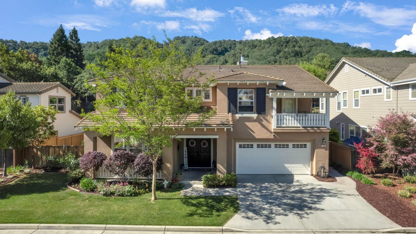 Detail Gallery Image 2 of 24 For 7115 Lahinch Dr, Gilroy,  CA 95020 - 5 Beds | 3/1 Baths