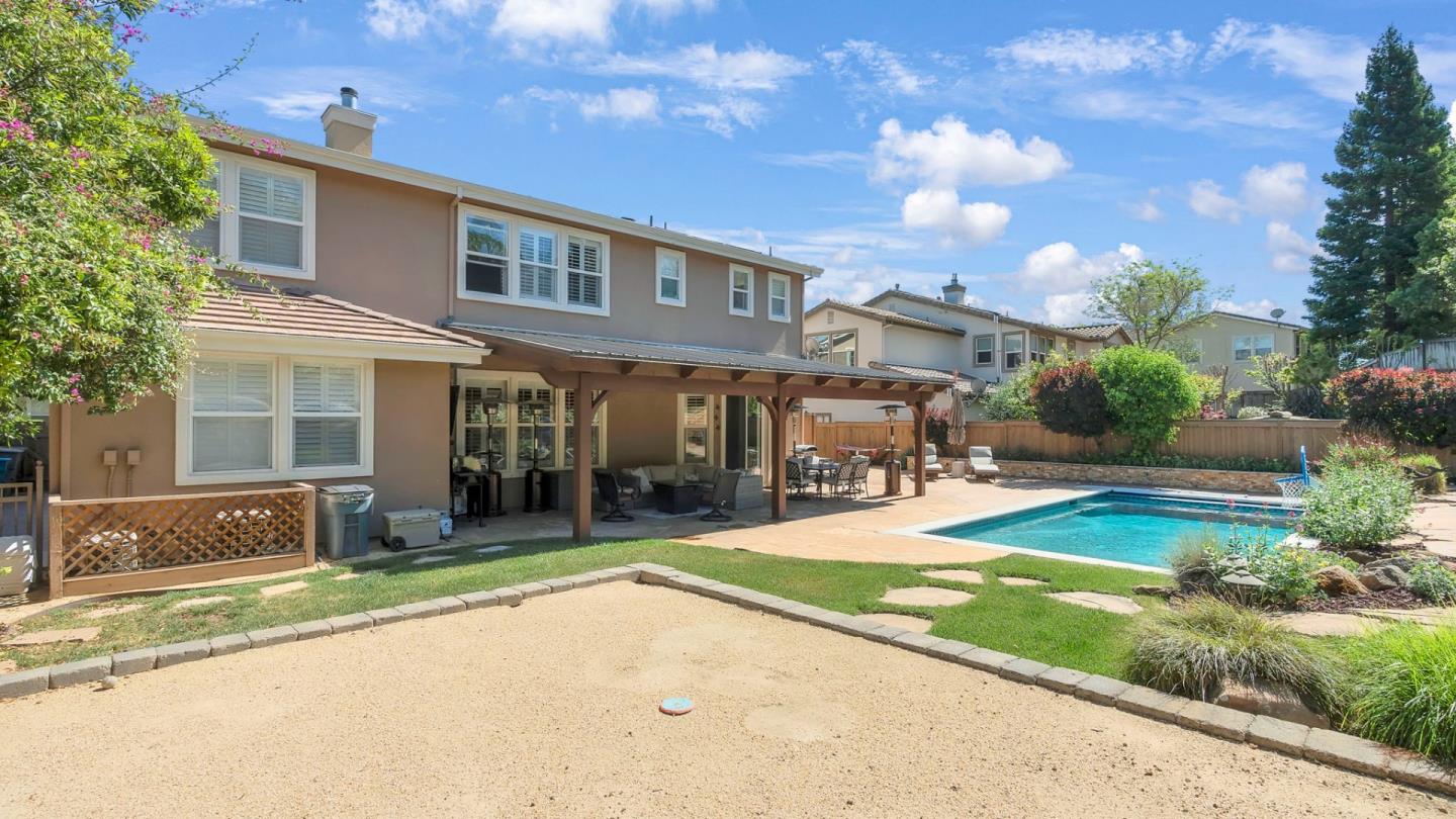 Detail Gallery Image 21 of 24 For 7115 Lahinch Dr, Gilroy,  CA 95020 - 5 Beds | 3/1 Baths