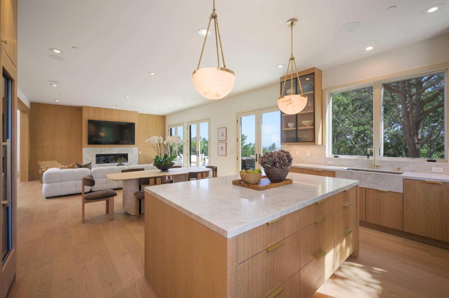 Detail Gallery Image 14 of 62 For 1215 La Cumbre, Hillsborough,  CA 94010 - 8 Beds | 7/1 Baths