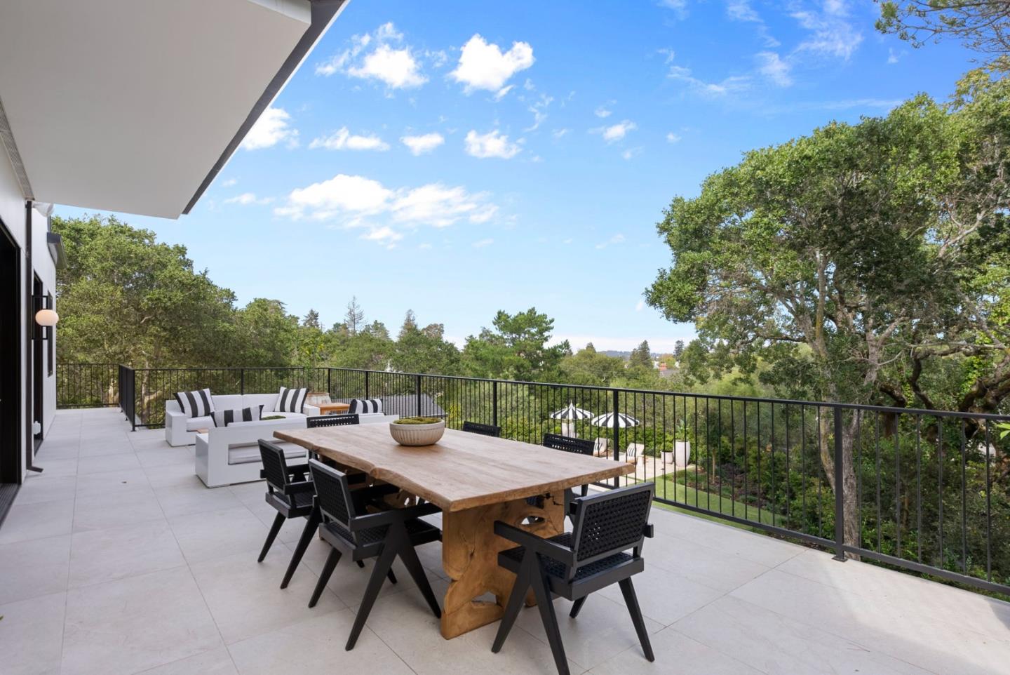 Detail Gallery Image 18 of 62 For 1215 La Cumbre, Hillsborough,  CA 94010 - 8 Beds | 7/1 Baths