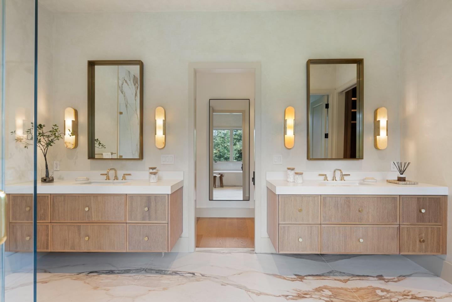 Detail Gallery Image 24 of 62 For 1215 La Cumbre, Hillsborough,  CA 94010 - 8 Beds | 7/1 Baths