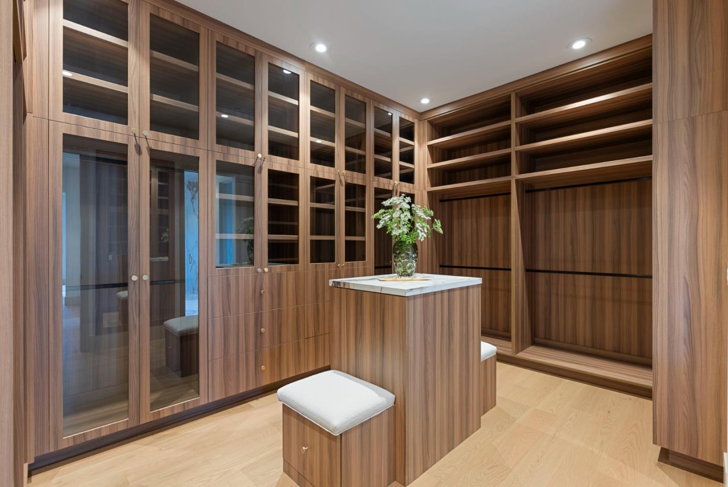 Detail Gallery Image 26 of 62 For 1215 La Cumbre, Hillsborough,  CA 94010 - 8 Beds | 7/1 Baths