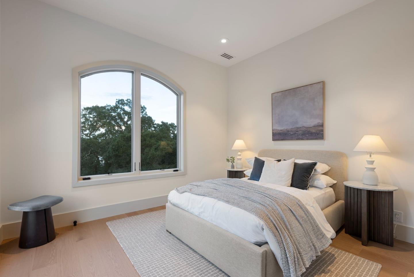 Detail Gallery Image 31 of 62 For 1215 La Cumbre, Hillsborough,  CA 94010 - 8 Beds | 7/1 Baths