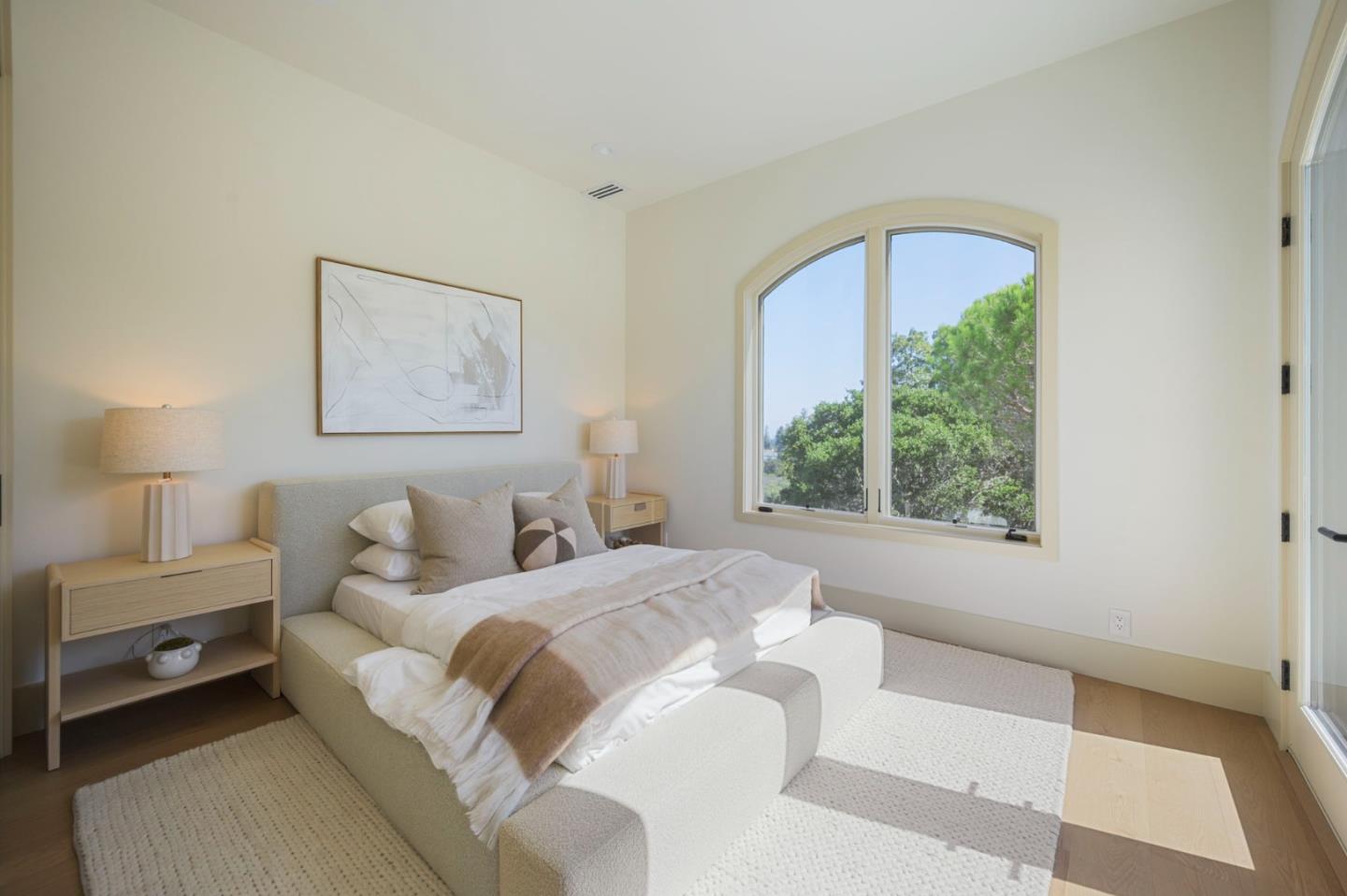 Detail Gallery Image 33 of 62 For 1215 La Cumbre, Hillsborough,  CA 94010 - 8 Beds | 7/1 Baths