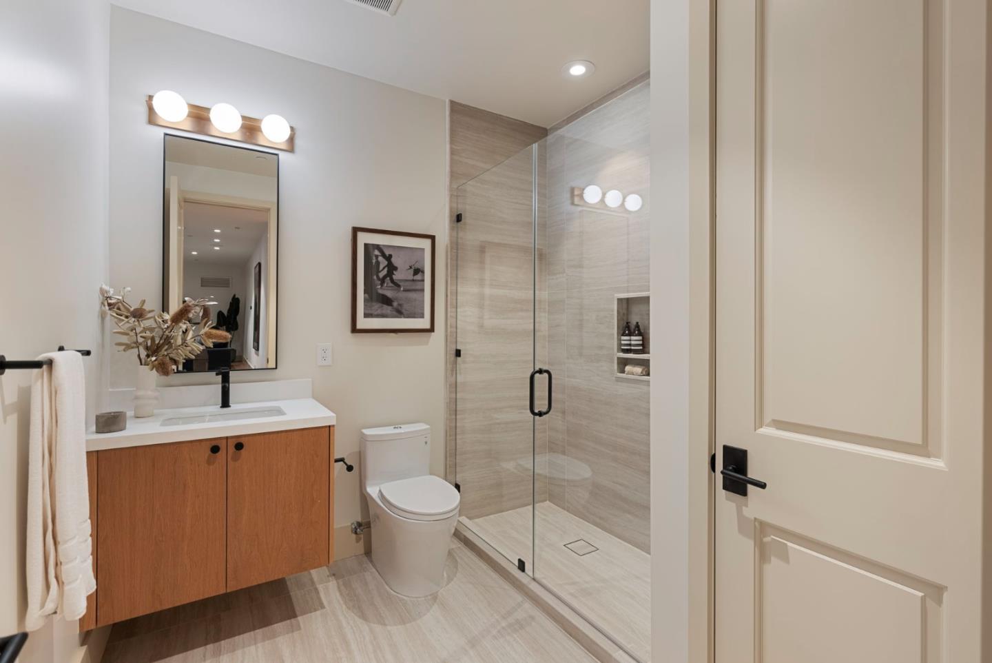 Detail Gallery Image 38 of 62 For 1215 La Cumbre, Hillsborough,  CA 94010 - 8 Beds | 7/1 Baths