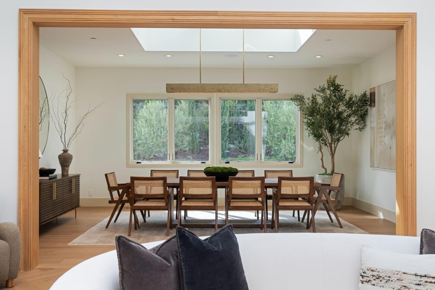 Detail Gallery Image 8 of 62 For 1215 La Cumbre, Hillsborough,  CA 94010 - 8 Beds | 7/1 Baths