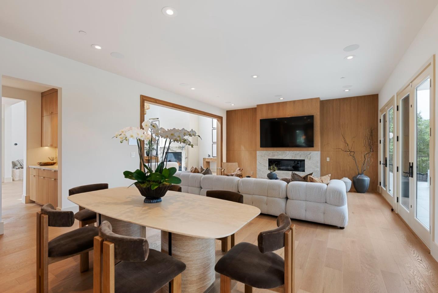 Detail Gallery Image 9 of 62 For 1215 La Cumbre, Hillsborough,  CA 94010 - 8 Beds | 7/1 Baths