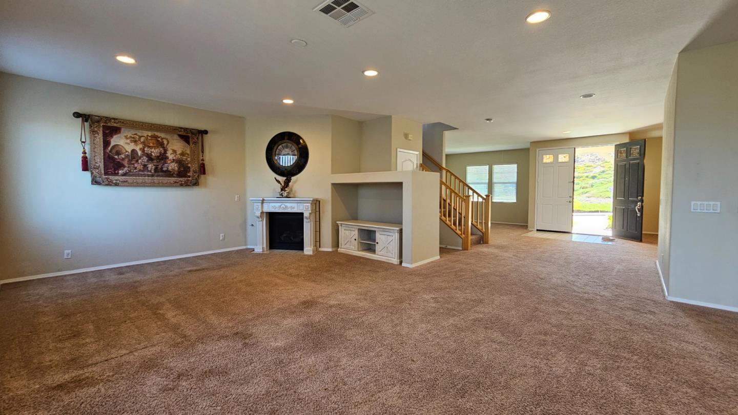 Detail Gallery Image 13 of 22 For 13416 Silver Stirrup Dr, Corona,  CA 92883 - 5 Beds | 2/1 Baths