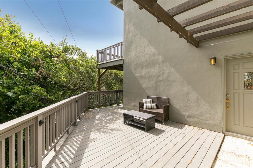 Detail Gallery Image 27 of 27 For 30 Knollcrest Rd, Hillsborough,  CA 94010 - 4 Beds | 3/1 Baths