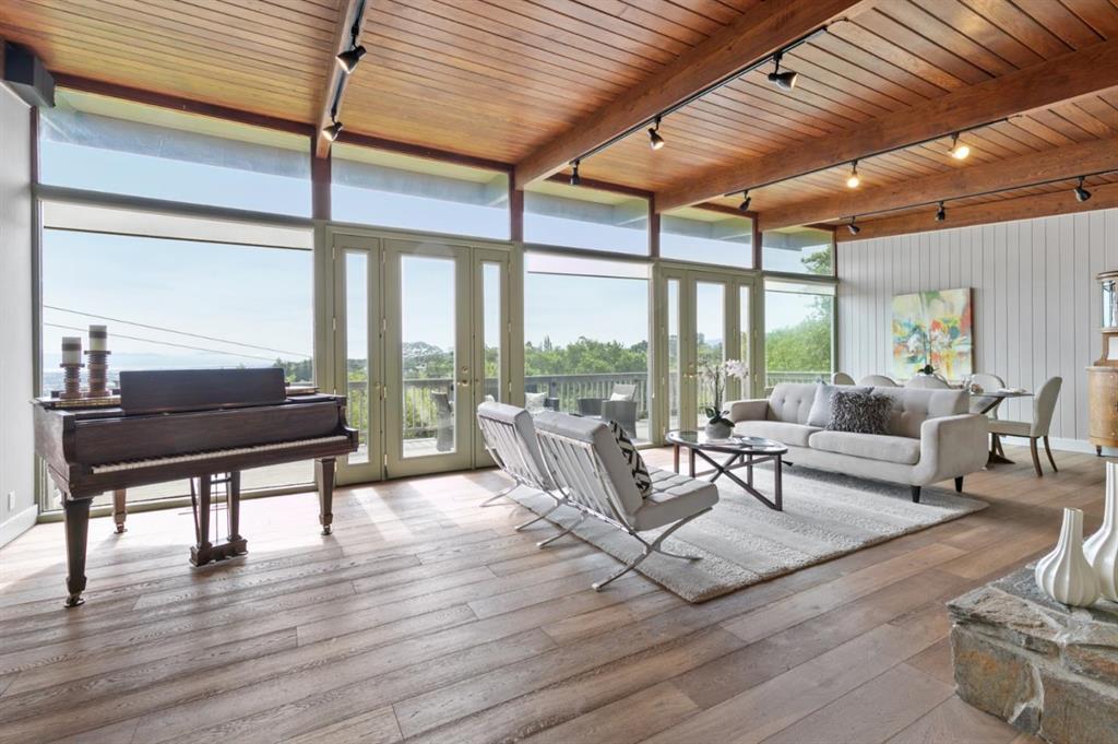 Detail Gallery Image 5 of 27 For 30 Knollcrest Rd, Hillsborough,  CA 94010 - 4 Beds | 3/1 Baths