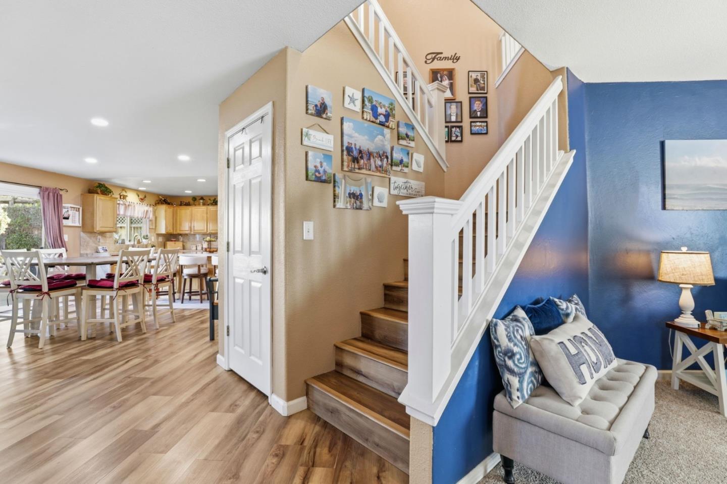 Detail Gallery Image 17 of 36 For 1744 Brentwood Ct, Hollister,  CA 95023 - 4 Beds | 2/1 Baths