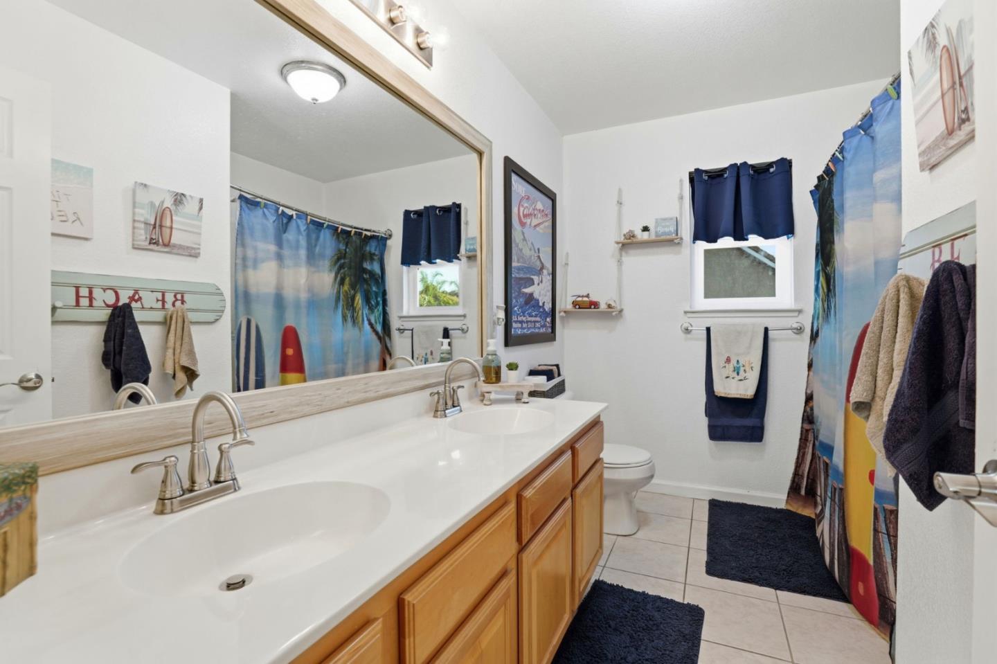 Detail Gallery Image 20 of 36 For 1744 Brentwood Ct, Hollister,  CA 95023 - 4 Beds | 2/1 Baths