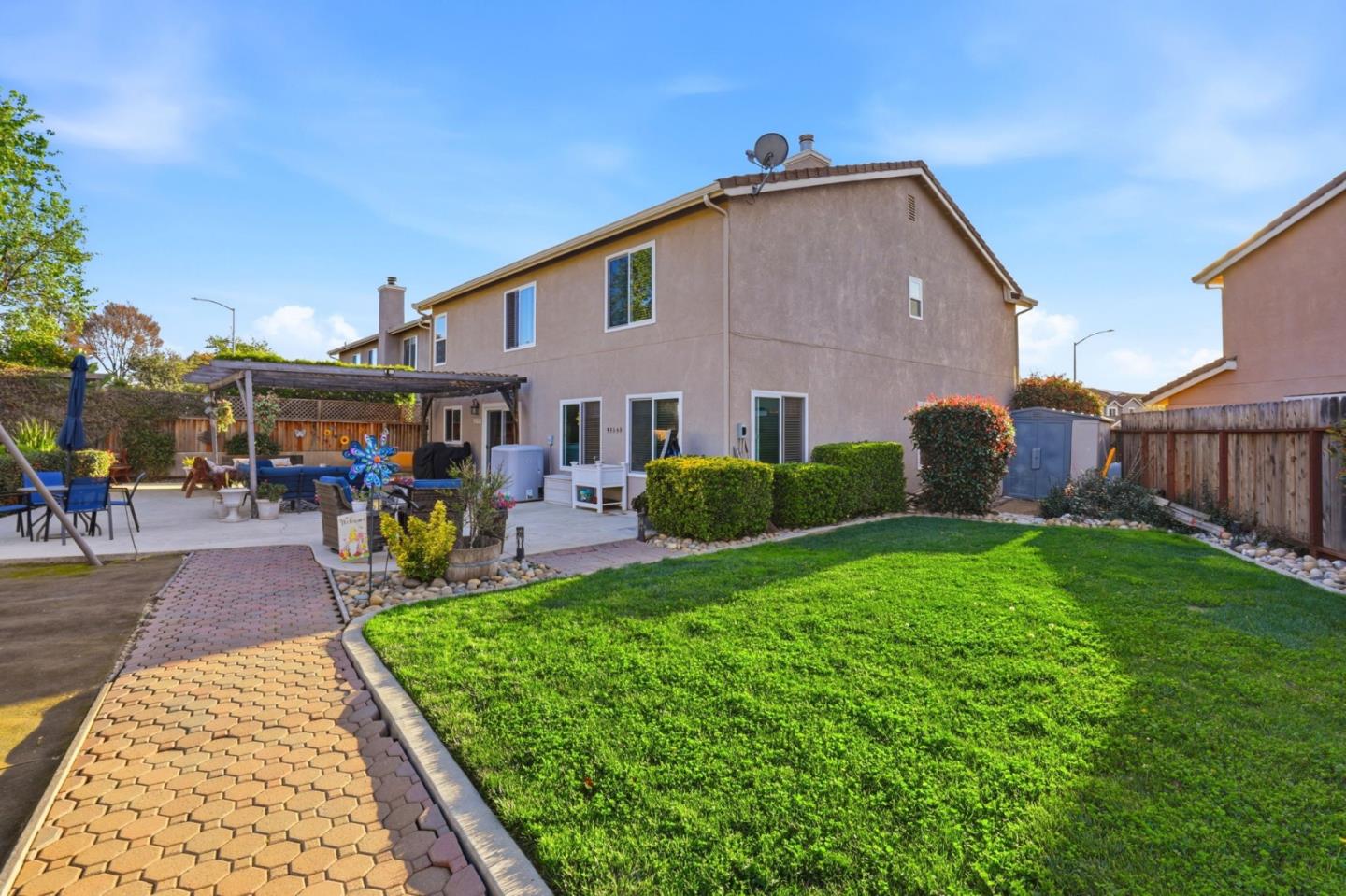 Detail Gallery Image 33 of 36 For 1744 Brentwood Ct, Hollister,  CA 95023 - 4 Beds | 2/1 Baths