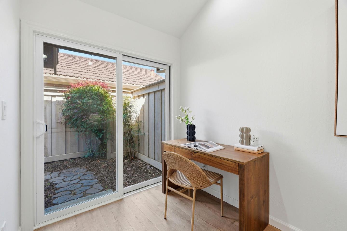 Detail Gallery Image 15 of 36 For 5893 Manorwood Ct, San Jose,  CA 95129 - 2 Beds | 2 Baths