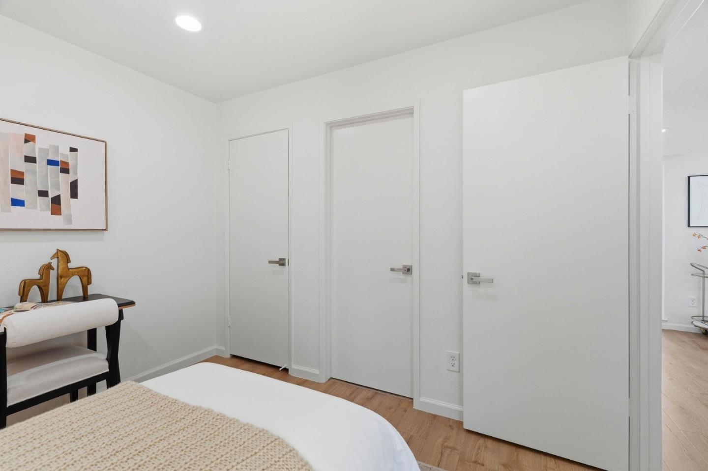 Detail Gallery Image 17 of 36 For 5893 Manorwood Ct, San Jose,  CA 95129 - 2 Beds | 2 Baths