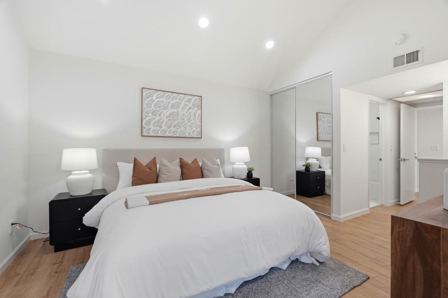 Detail Gallery Image 21 of 36 For 5893 Manorwood Ct, San Jose,  CA 95129 - 2 Beds | 2 Baths