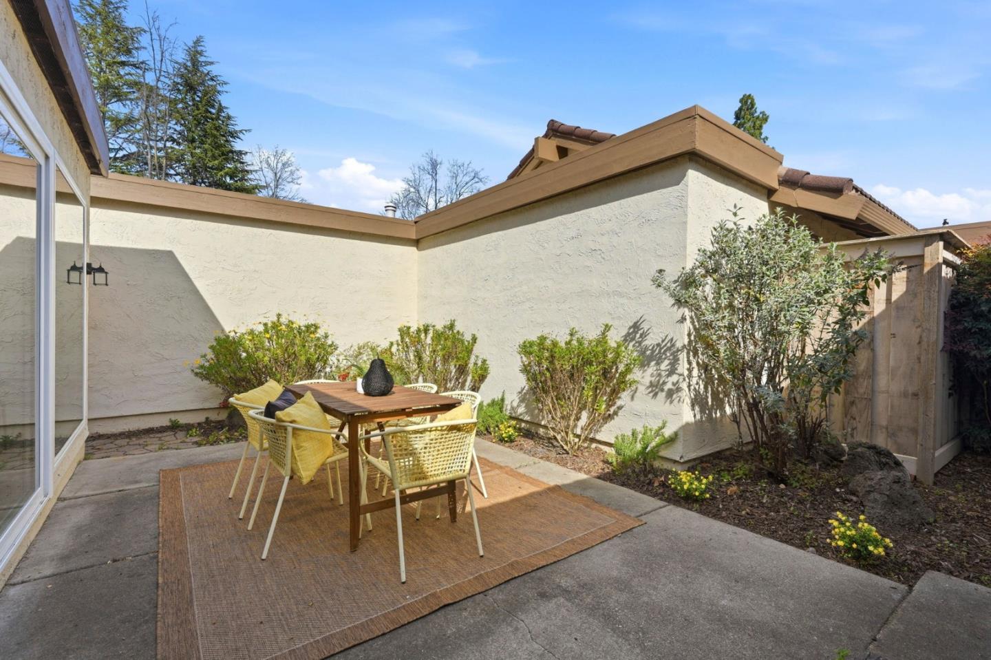 Detail Gallery Image 31 of 36 For 5893 Manorwood Ct, San Jose,  CA 95129 - 2 Beds | 2 Baths