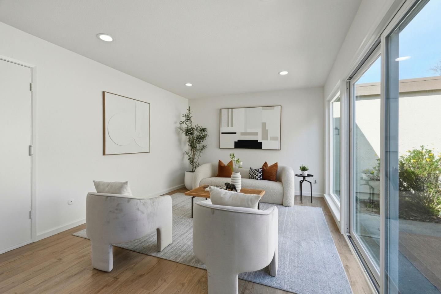 Detail Gallery Image 6 of 36 For 5893 Manorwood Ct, San Jose,  CA 95129 - 2 Beds | 2 Baths