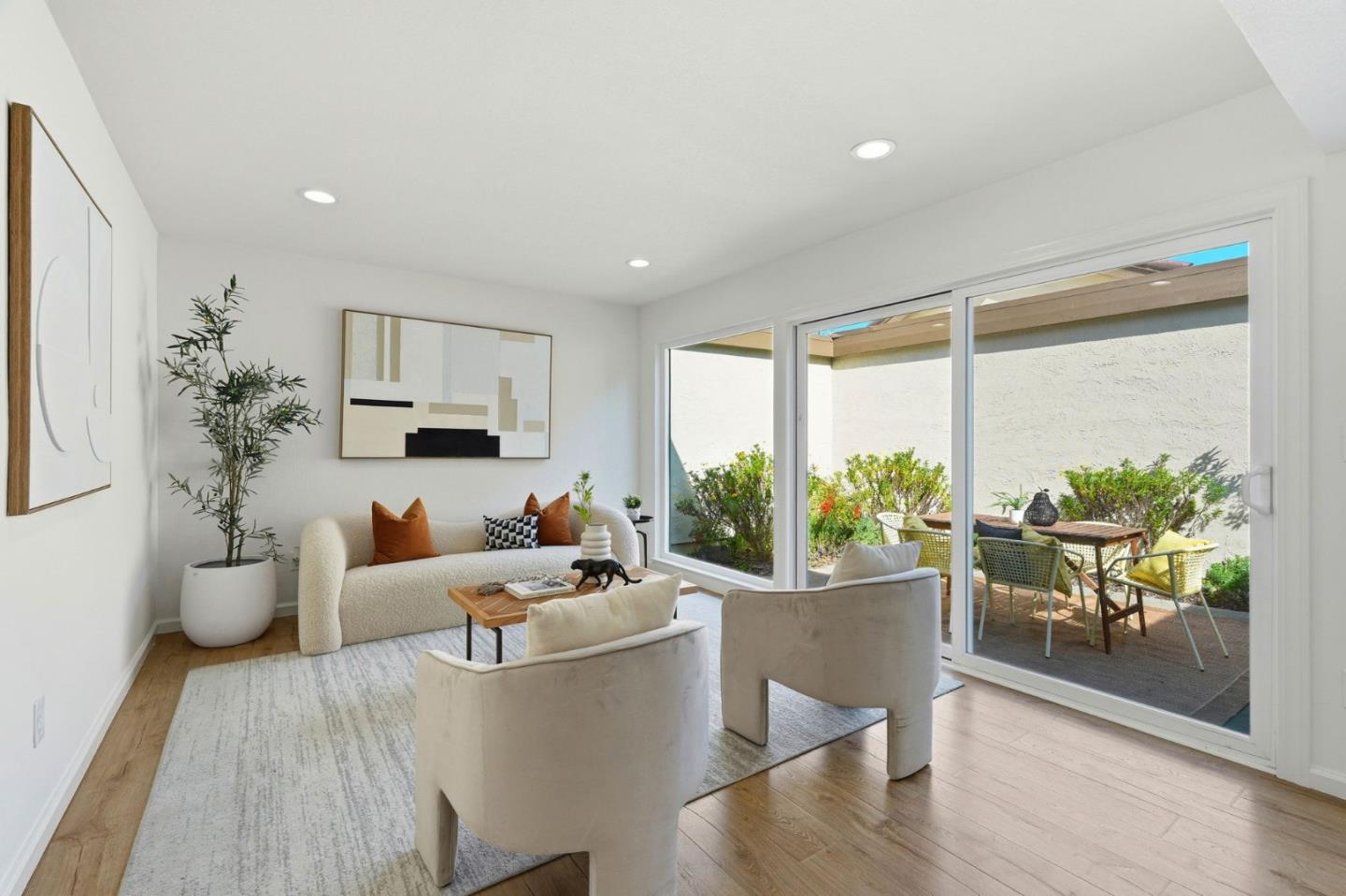 Detail Gallery Image 7 of 36 For 5893 Manorwood Ct, San Jose,  CA 95129 - 2 Beds | 2 Baths