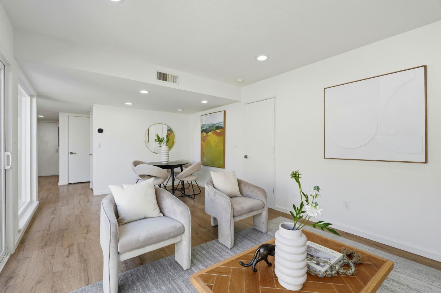 Detail Gallery Image 9 of 36 For 5893 Manorwood Ct, San Jose,  CA 95129 - 2 Beds | 2 Baths