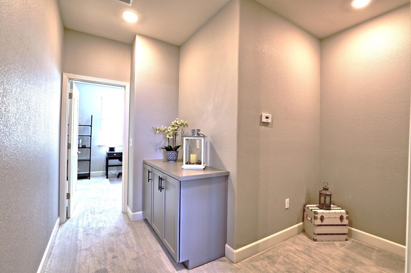 Detail Gallery Image 27 of 53 For 2980 Henry Miller Pl #4,  San Jose,  CA 95136 - 3 Beds | 3/1 Baths