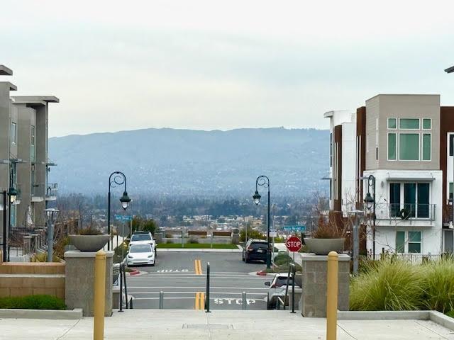 Detail Gallery Image 3 of 53 For 2980 Henry Miller Pl #4,  San Jose,  CA 95136 - 3 Beds | 3/1 Baths