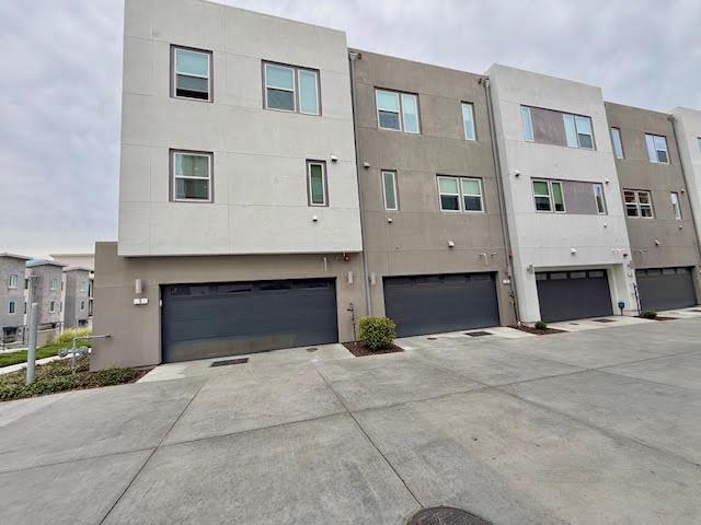 Detail Gallery Image 32 of 53 For 2980 Henry Miller Pl #4,  San Jose,  CA 95136 - 3 Beds | 3/1 Baths