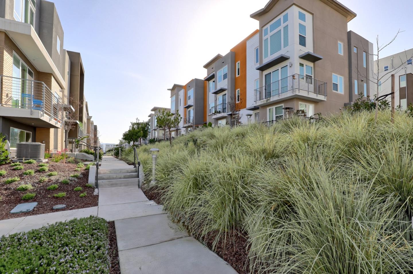 Detail Gallery Image 40 of 53 For 2980 Henry Miller Pl #4,  San Jose,  CA 95136 - 3 Beds | 3/1 Baths