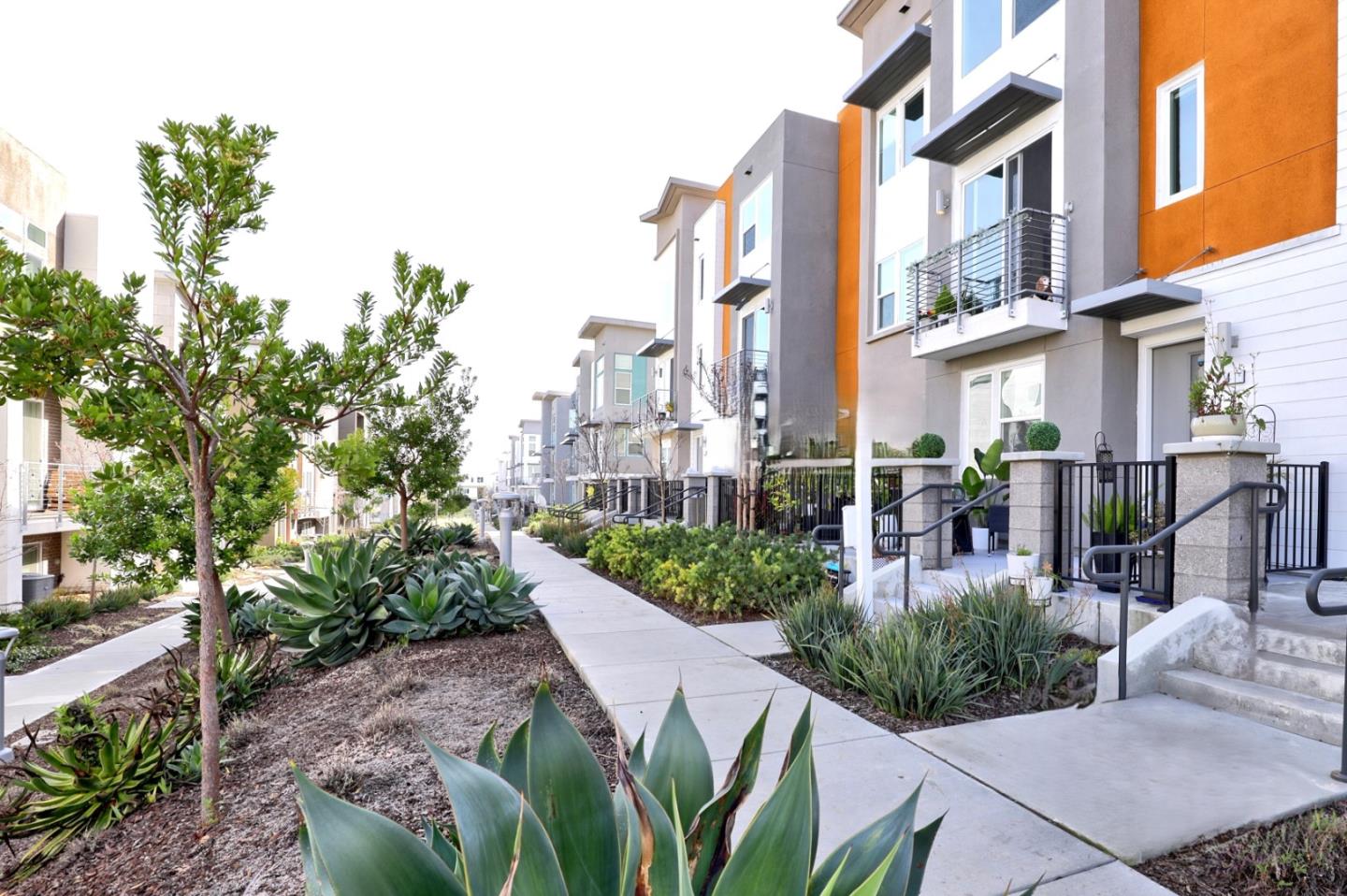 Detail Gallery Image 50 of 53 For 2980 Henry Miller Pl #4,  San Jose,  CA 95136 - 3 Beds | 3/1 Baths