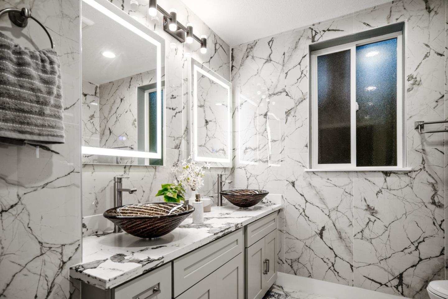 Detail Gallery Image 13 of 32 For 255 Brookside Dr, Boulder Creek,  CA 95006 - 4 Beds | 2/1 Baths