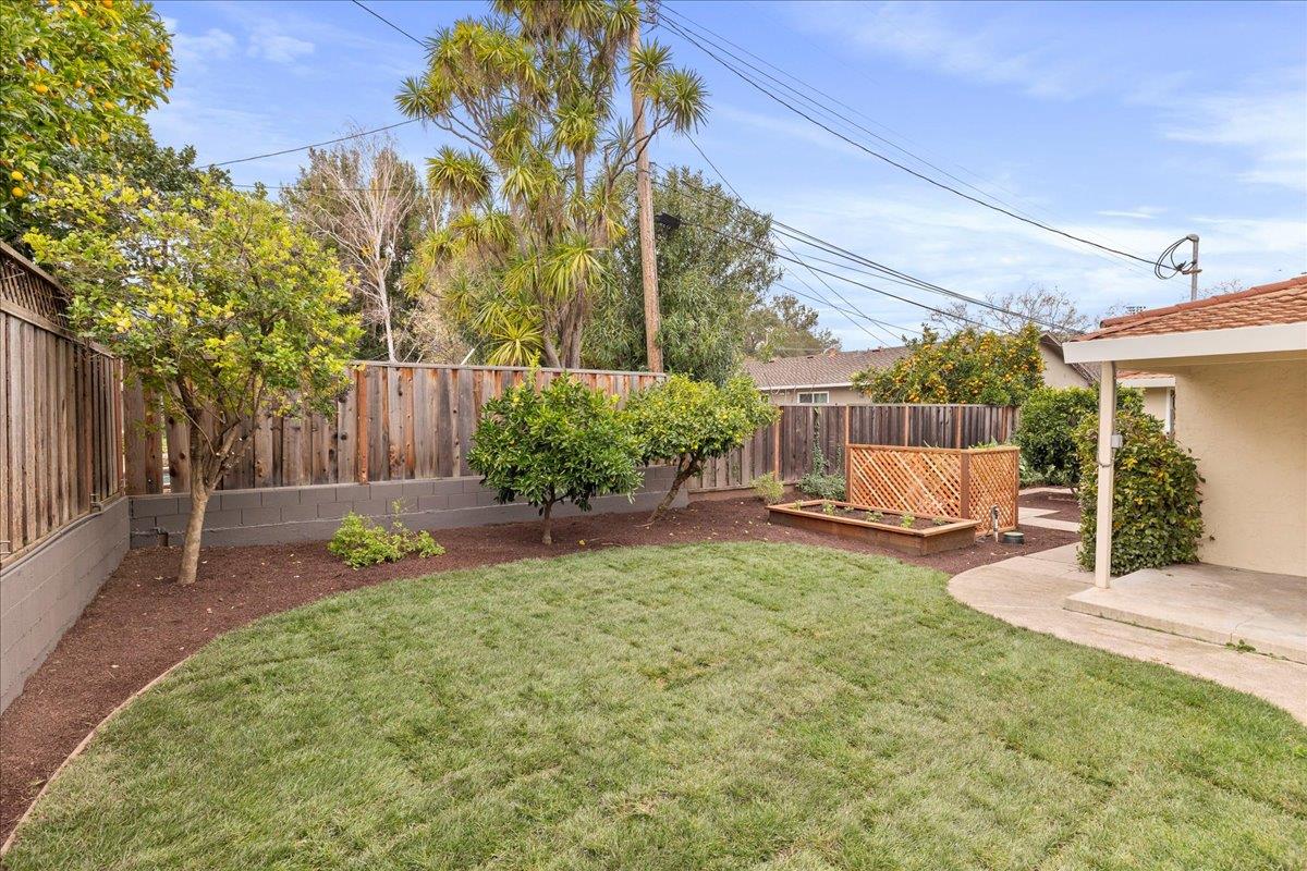 Detail Gallery Image 32 of 36 For 14000 Jerries Dr, Saratoga,  CA 95070 - 3 Beds | 2/1 Baths