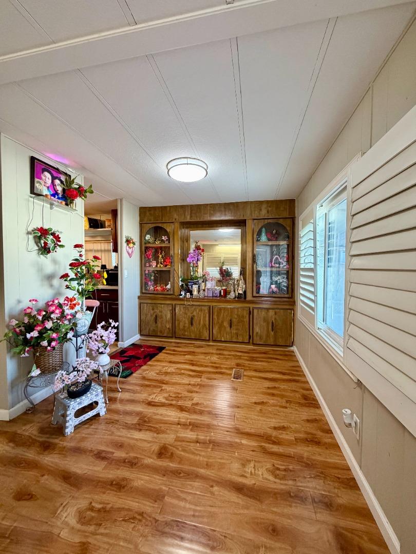 Detail Gallery Image 3 of 11 For 411 Lewis Rd #301,  San Jose,  CA 95111 - 2 Beds | 2 Baths