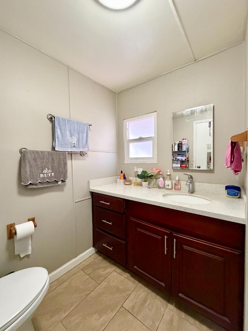 Detail Gallery Image 8 of 11 For 411 Lewis Rd #301,  San Jose,  CA 95111 - 2 Beds | 2 Baths