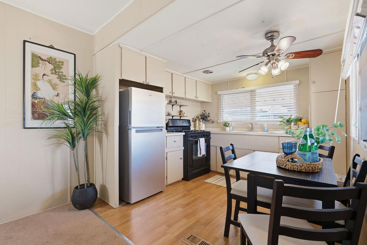 Detail Gallery Image 12 of 30 For 1555 Merrill St #61,  Santa Cruz,  CA 95062 - 1 Beds | 1 Baths