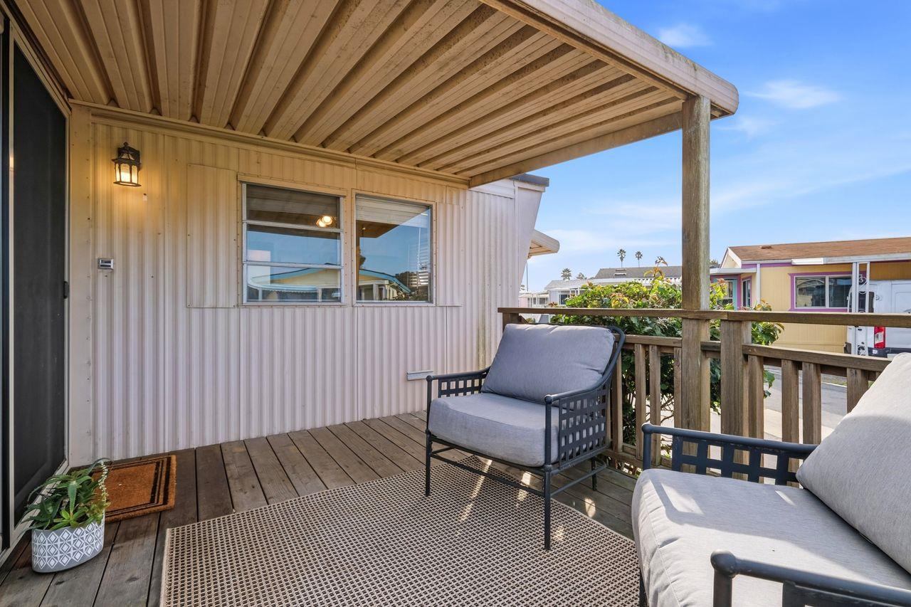 Detail Gallery Image 3 of 30 For 1555 Merrill St #61,  Santa Cruz,  CA 95062 - 1 Beds | 1 Baths