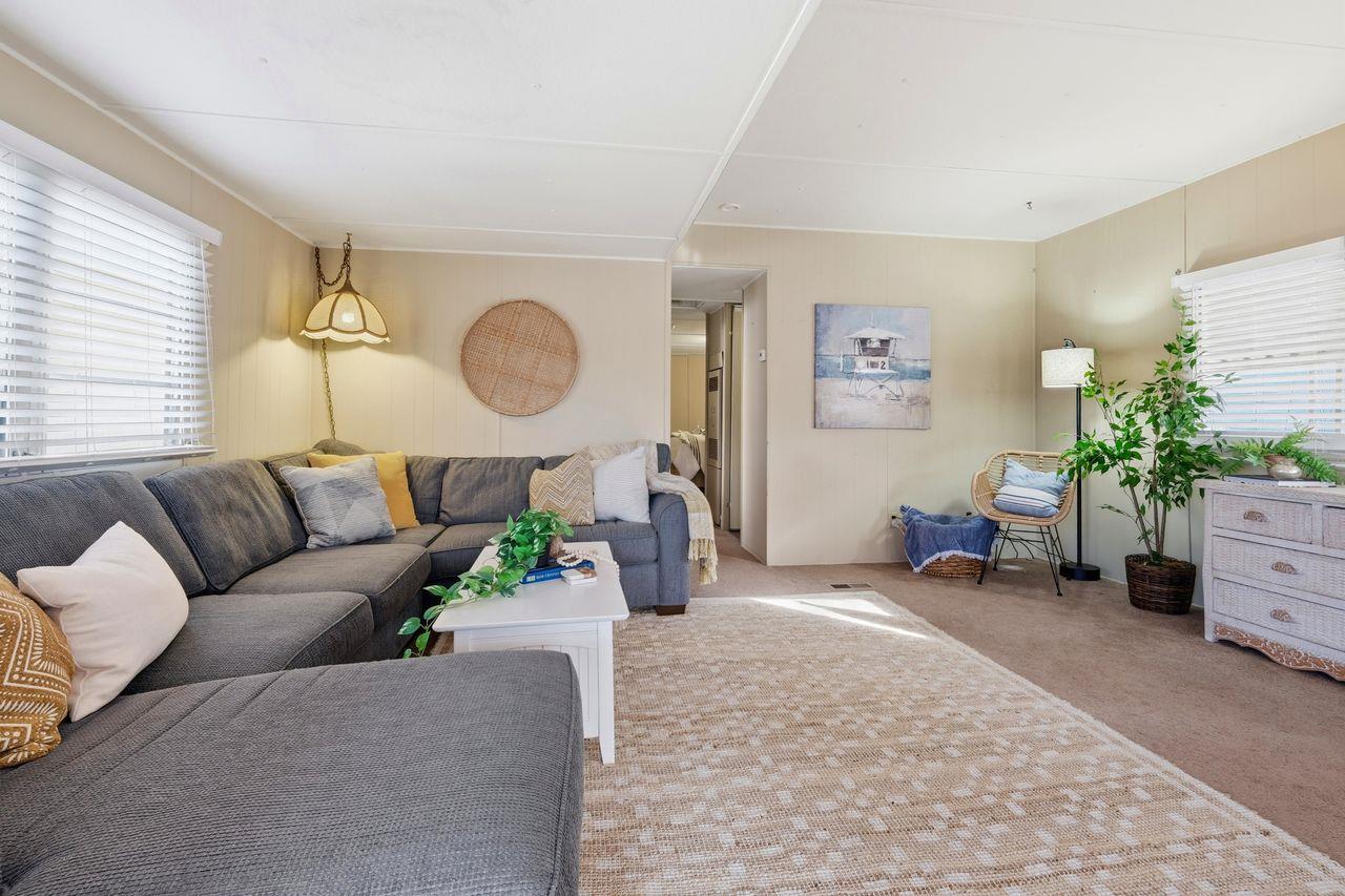 Detail Gallery Image 4 of 30 For 1555 Merrill St #61,  Santa Cruz,  CA 95062 - 1 Beds | 1 Baths