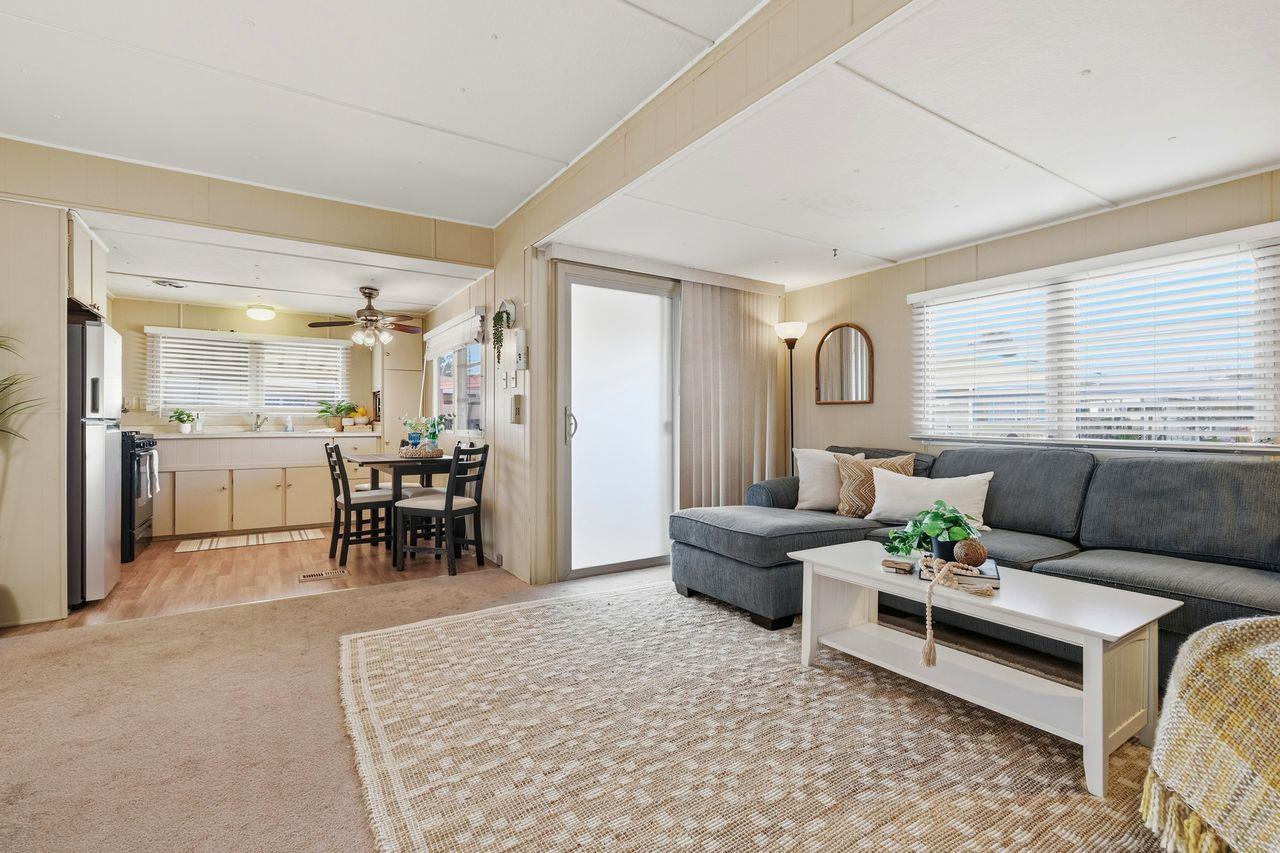 Detail Gallery Image 6 of 30 For 1555 Merrill St #61,  Santa Cruz,  CA 95062 - 1 Beds | 1 Baths