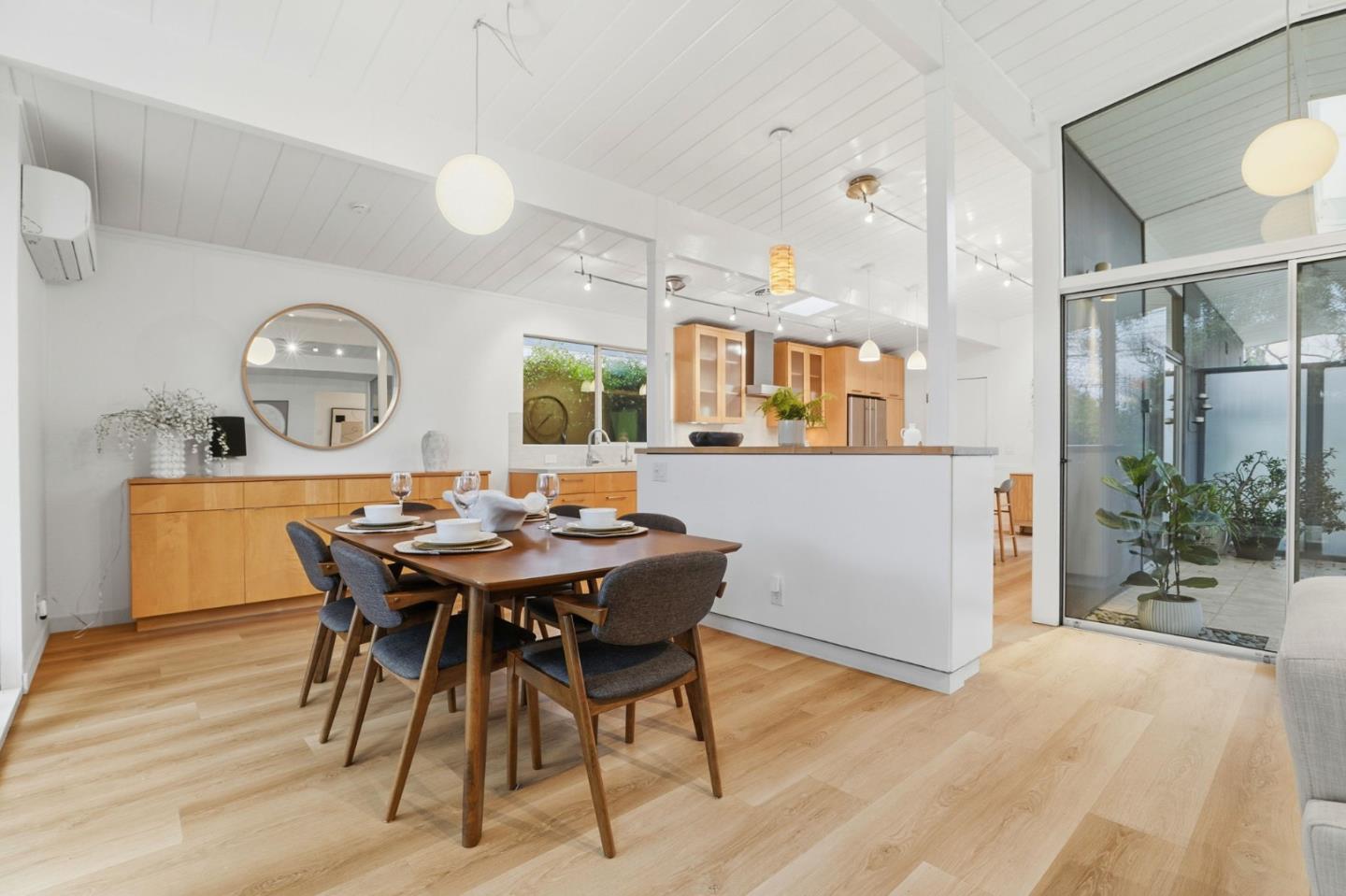 Detail Gallery Image 18 of 36 For 6179 Shadygrove Dr, Cupertino,  CA 95014 - 4 Beds | 2 Baths